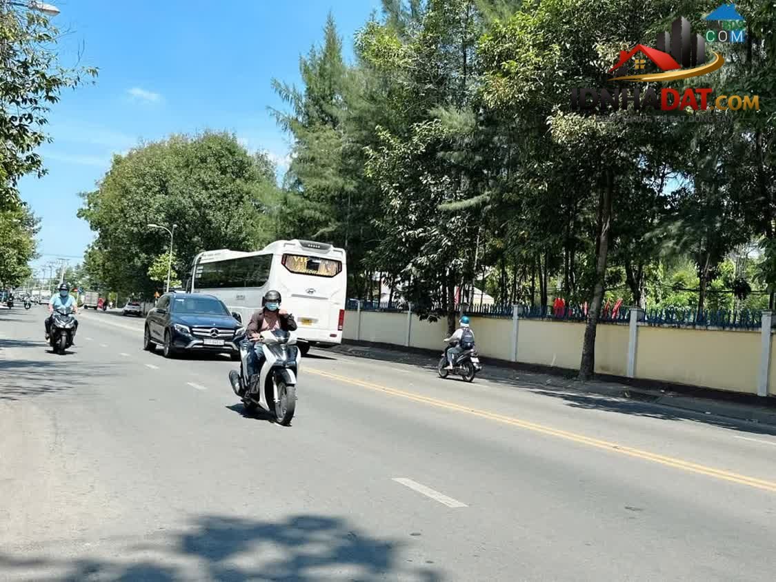 Bán nhà 4 lầu mái Thái 100m2(5×20) ngay chợ P… – Bán nhà trong ngõ – hẻm Quận Tân Phú – TP Hồ Chí Minh giá 10 – 15 tỷ