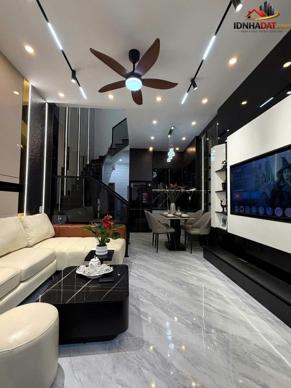 Bán nhà kiệt 3 tầng Ông Ích Khiêm 54m2 giá chỉ 5,9 tỷ – Bán nhà mặt phố Quận Hải Châu – Đà Nẵng giá 5 – 7 tỷ