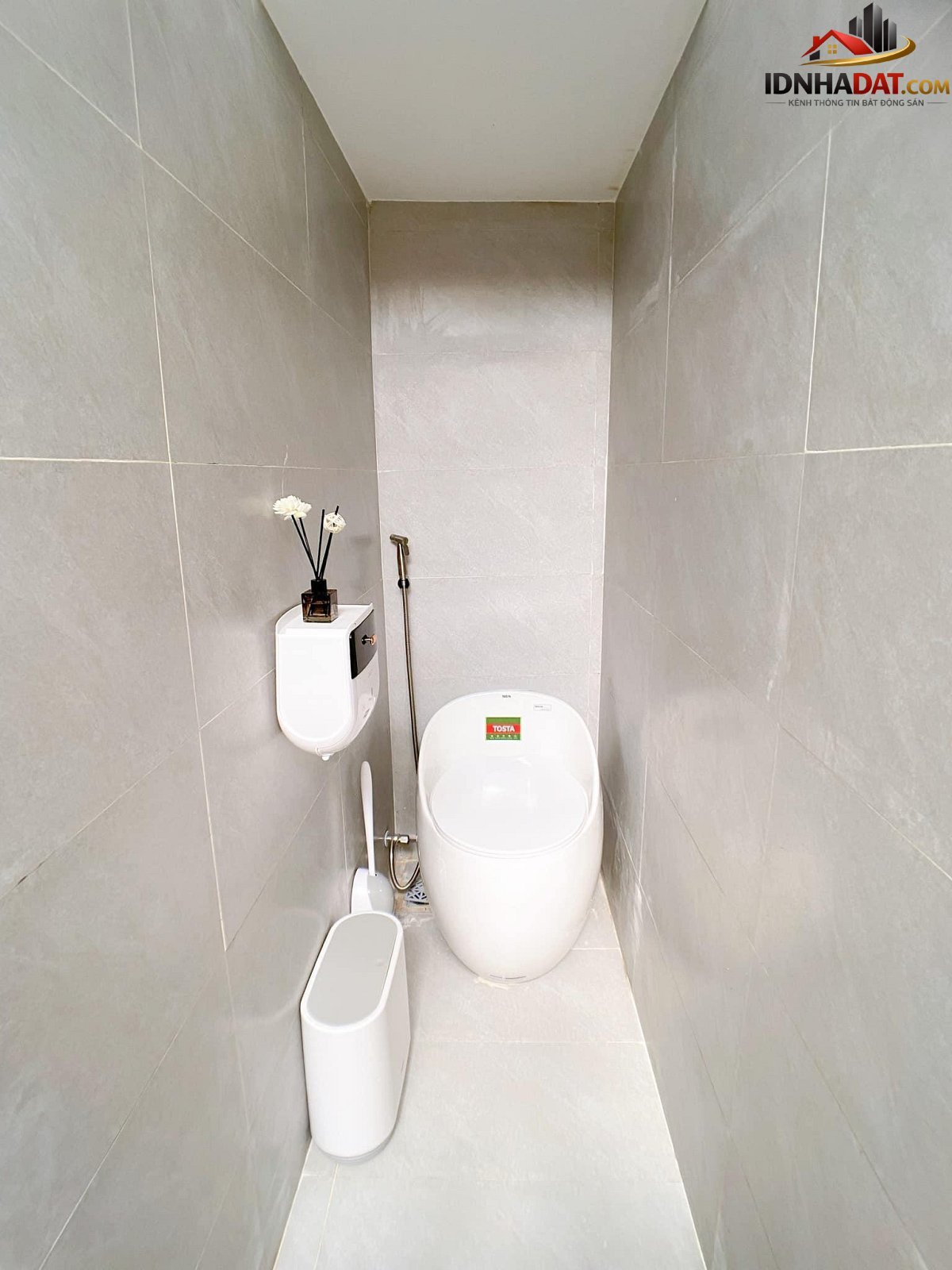 Ngôi nhà phố luôn trong lành nhờ được bọc bởi khu vườn nhỏ - Ảnh 13. Ngôi nhà phố luôn trong lành nhờ được bọc bởi khu vườn nhỏ - Ảnh 13.