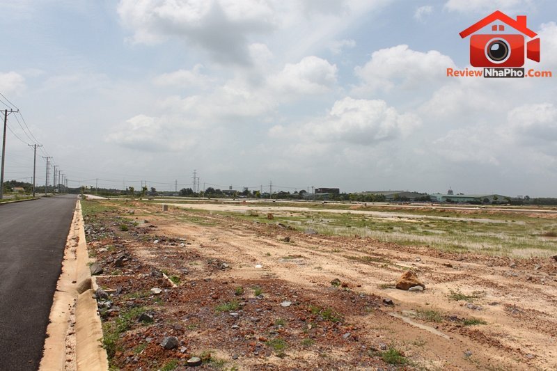 Bất động sản 24h: Đồng Nai rục rịch đấu giá đất sân bay Long Thành, Thái Nguyên, Quảng Ngãi tăng tốc nguồn cung NOXH;- Ảnh 1.