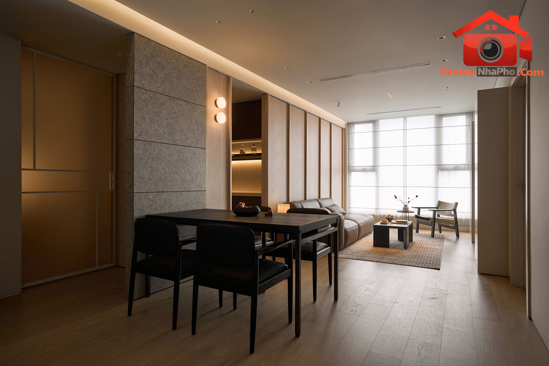 Dịch chuyển tường căn hộ nhỏ ở Hà Nội để đổi lấy khoảng thở và bếp rộng- Ảnh 1. Dịch chuyển tường căn hộ nhỏ ở Hà Nội để đổi lấy khoảng thở và bếp rộng- Ảnh 1.