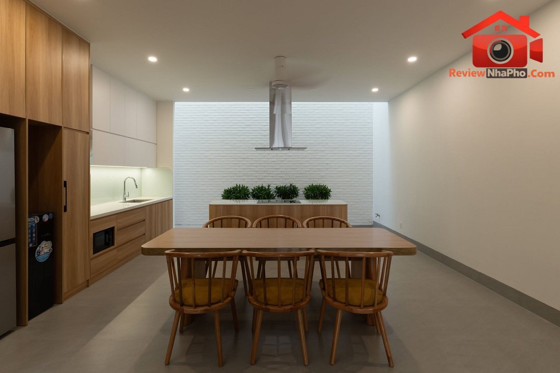 Khi thang bay nghệ thuật hóa giải thế đất xéo khó nhằn của ngôi nhà 3 tầng tại Đồng Nai- Ảnh 10. Khi thang bay nghệ thuật hóa giải thế đất xéo khó nhằn của ngôi nhà 3 tầng tại Đồng Nai- Ảnh 10.