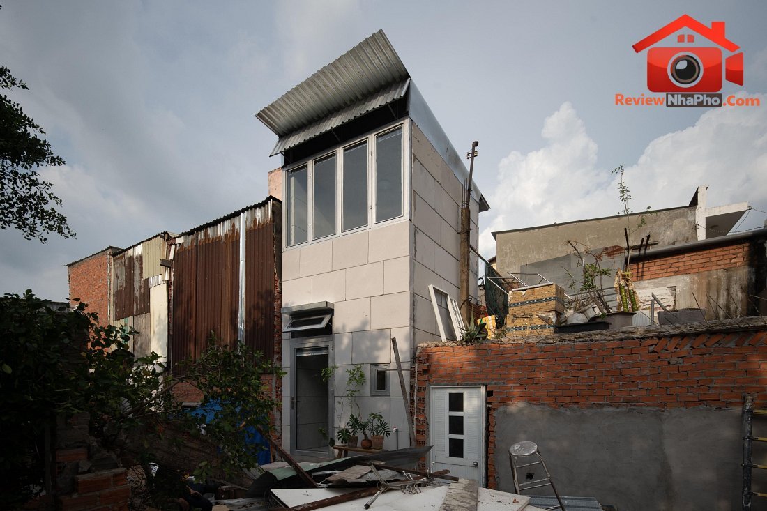 Thiết kế nhà siêu nhỏ 11m2 TP.HCM: Ứng dụng vật liệu nhẹ cho không gian tối giản- Ảnh 5. Thiết kế nhà siêu nhỏ 11m2 TP.HCM: Ứng dụng vật liệu nhẹ cho không gian tối giản- Ảnh 5.