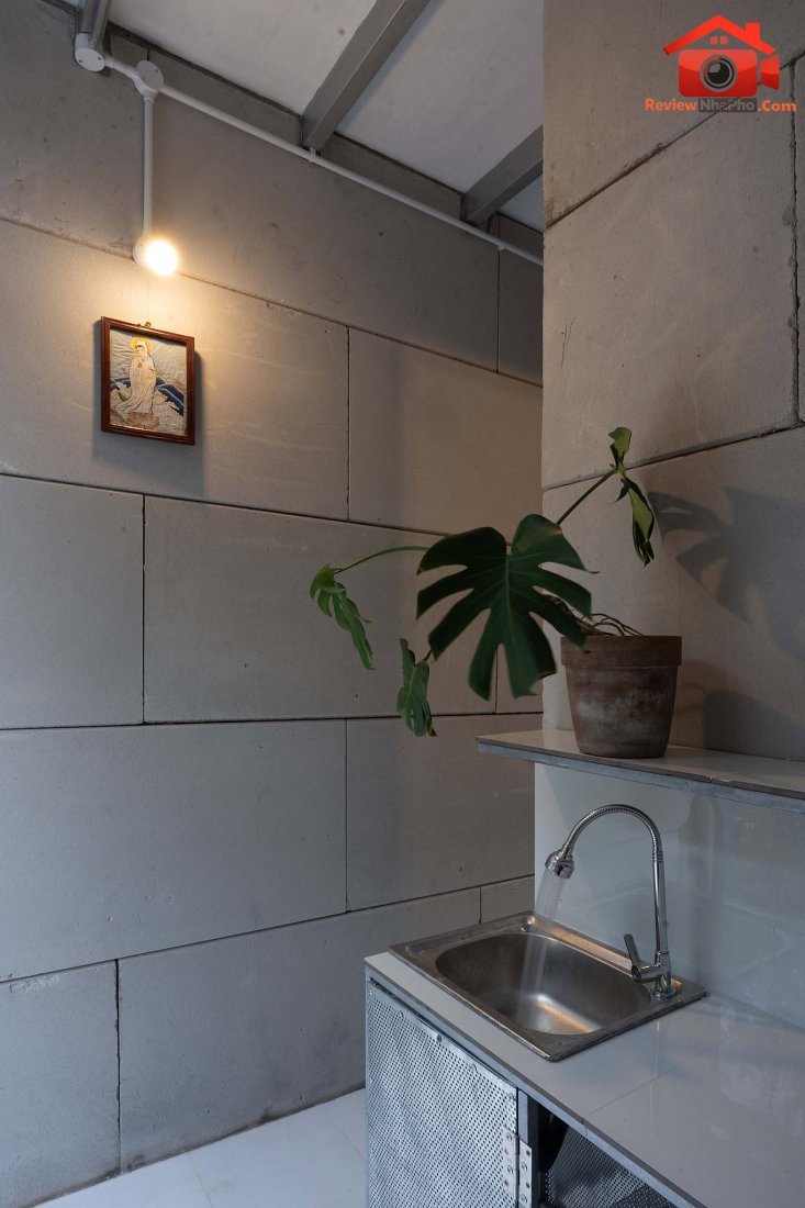 Thiết kế nhà siêu nhỏ 11m2 TP.HCM: Ứng dụng vật liệu nhẹ cho không gian tối giản- Ảnh 8. Thiết kế nhà siêu nhỏ 11m2 TP.HCM: Ứng dụng vật liệu nhẹ cho không gian tối giản- Ảnh 8.