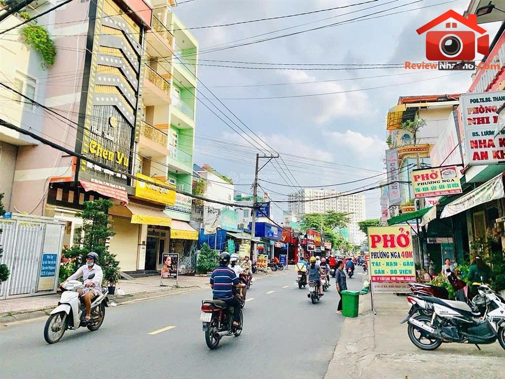 Bán nhà mặt tiền đường Văn Cao 68 m² – 11.95 tỷ – Quận Tân Phú – Thành phố Hồ Chí Minh REVIEW NHÀ PHỐ