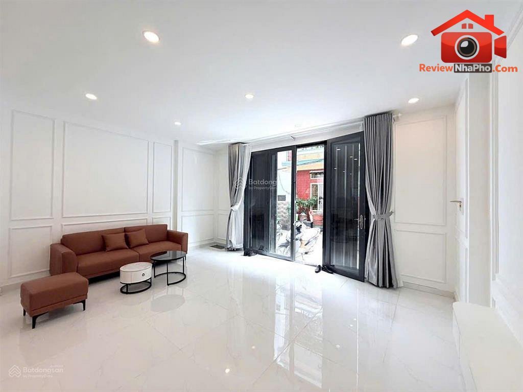 Bán nhà đẹp Đường Lạc Long Quân – Thành phố Hồ Chí Minh – 66 m2 – 7.65 tỷ REVIEW NHÀ PHỐ