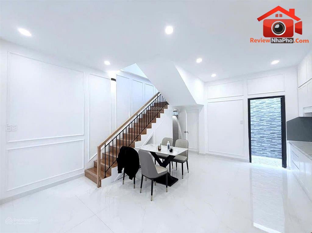 Bán nhà đẹp Đường Lạc Long Quân – Thành phố Hồ Chí Minh – 66 m2 – 7.65 tỷ REVIEW NHÀ PHỐ
