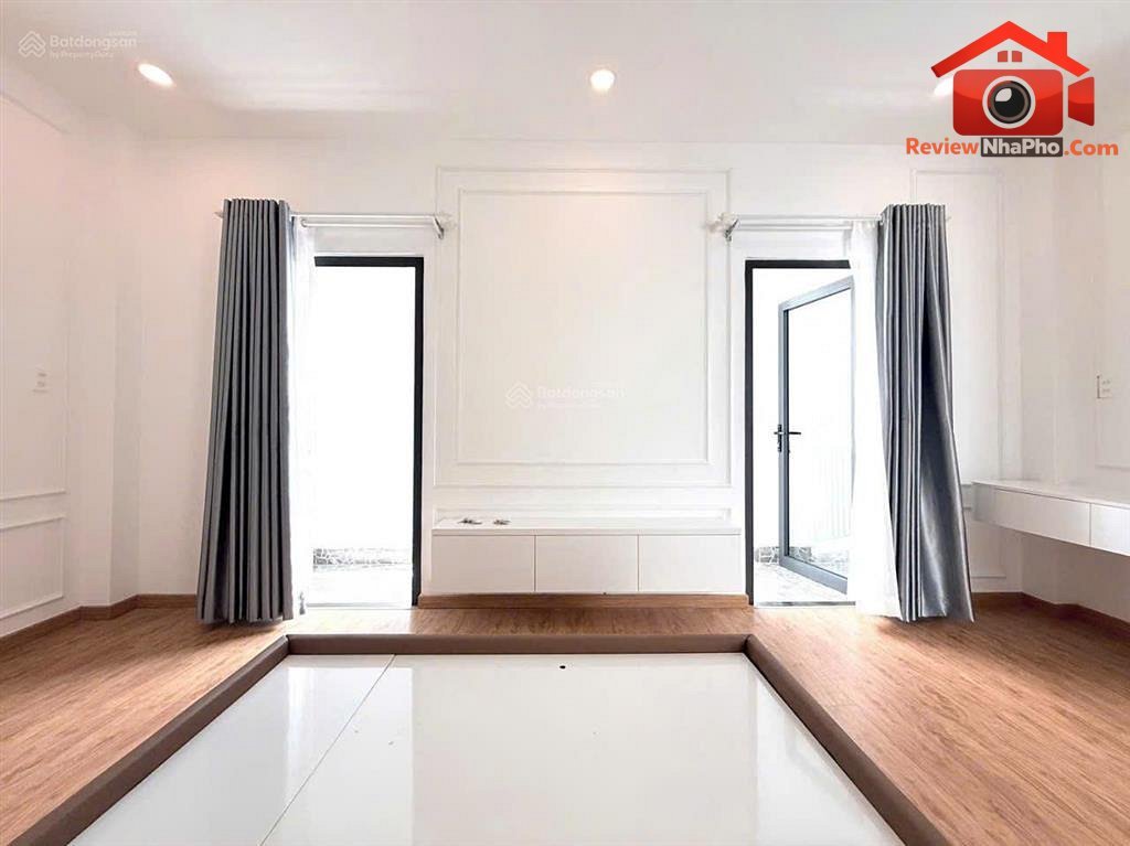 Bán nhà đẹp Đường Lạc Long Quân – Thành phố Hồ Chí Minh – 66 m2 – 7.65 tỷ REVIEW NHÀ PHỐ