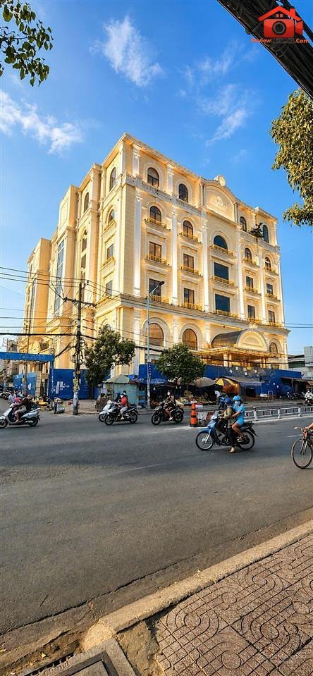 250 tỷ – Diện tích 2057 m2 – Bán gấp tòa nhà mặt tiền Lê Văn Quới – REVIEW NHÀ PHỐ