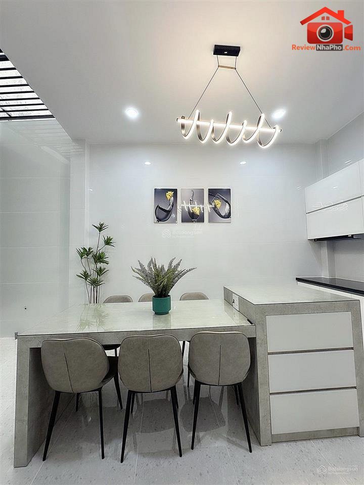 8.6 tỷ – Diện tích 48 m² – Nhà thang máy full nội thất hẻm ô tô, Phường 9, Quận Tân Bình REVIEW NHÀ PHỐ