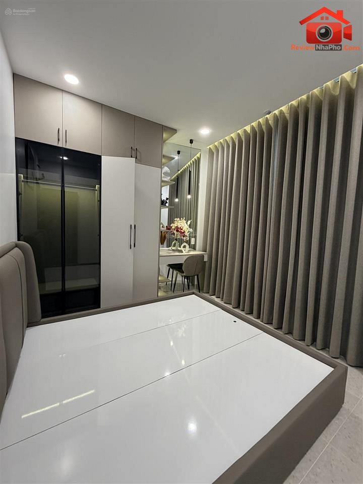 8.6 tỷ – Diện tích 48 m² – Nhà thang máy full nội thất hẻm ô tô, Phường 9, Quận Tân Bình REVIEW NHÀ PHỐ