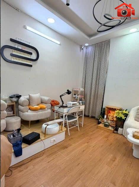 Sang nhượng tiệm nail 44 m2 giá 105 triệu – Đường Lạc Long Quân – Quận 11 – Thành phố Hồ Chí Minh REVIEW NHÀ PHỐ