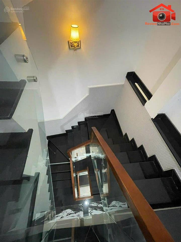 Nhà riêng 3 tầng mặt tiền 3.9m – Diện tích 38 m2 – Giá 6.5 tỷ – REVIEW NHÀ PHỐ