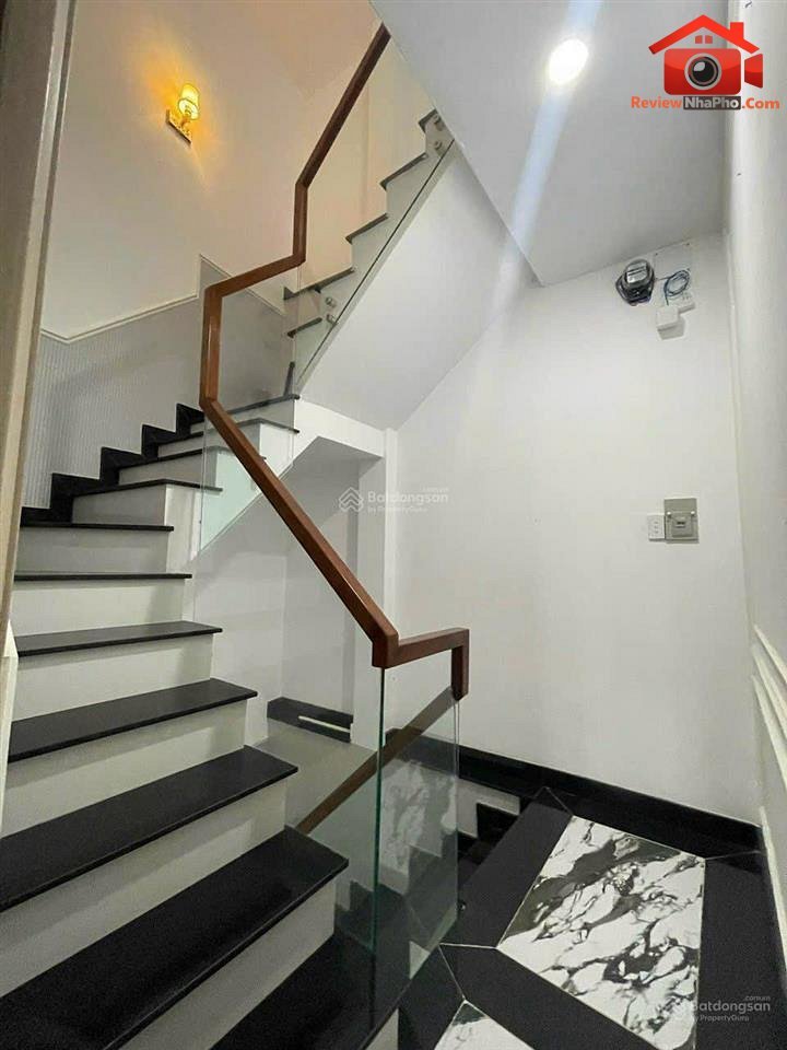 Nhà riêng 3 tầng mặt tiền 3.9m – Diện tích 38 m2 – Giá 6.5 tỷ – REVIEW NHÀ PHỐ