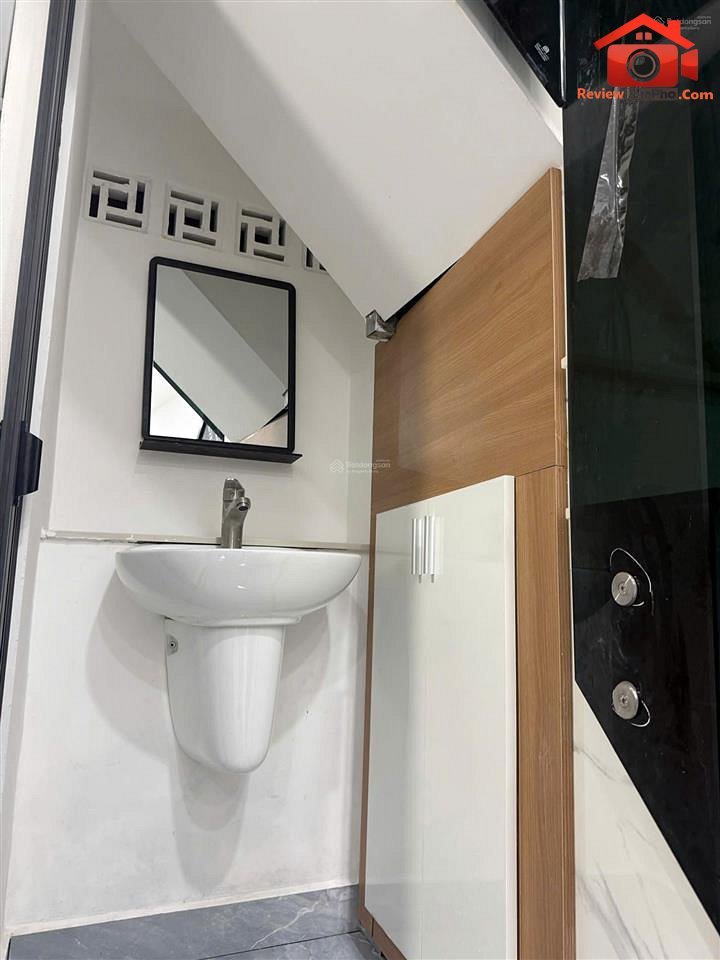 Cần bán nhà 2 phòng ngủ Đường Lạc Long Quân – Quận 11 – Thành phố Hồ Chí Minh 2.89 tỷ