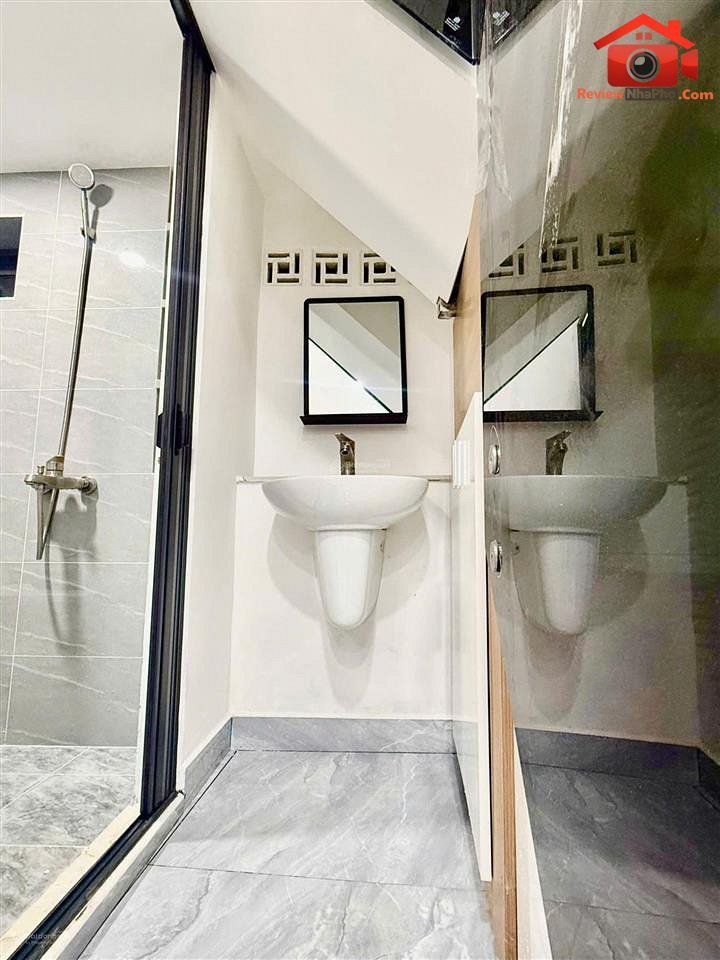 Cần bán nhà 2 phòng ngủ Đường Lạc Long Quân – Quận 11 – Thành phố Hồ Chí Minh 2.89 tỷ