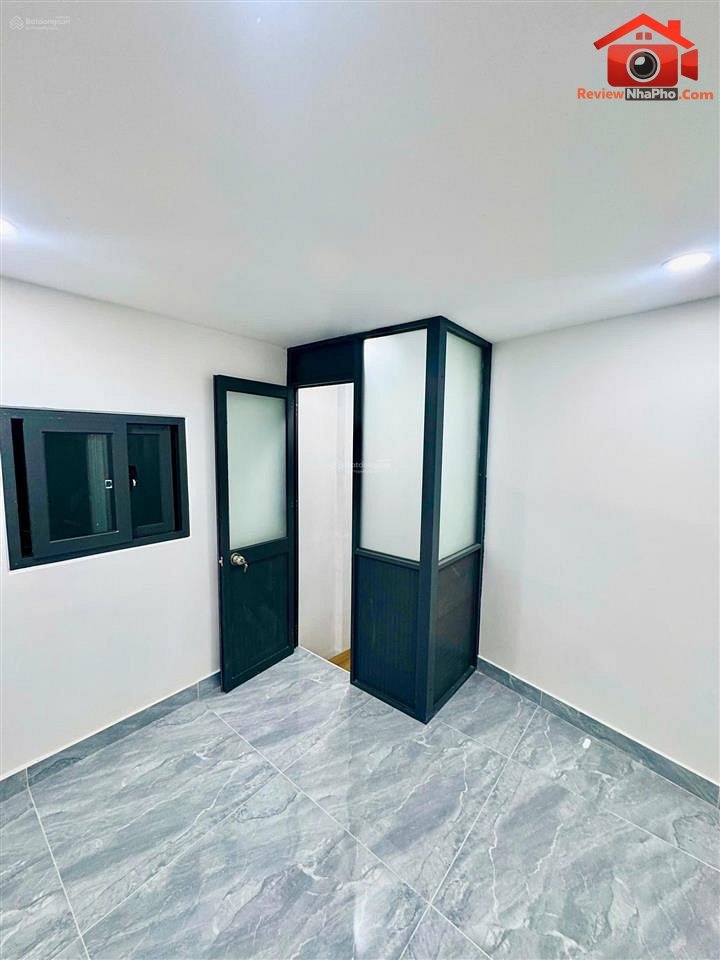 Cần bán nhà 2 phòng ngủ Đường Lạc Long Quân – Quận 11 – Thành phố Hồ Chí Minh 2.89 tỷ