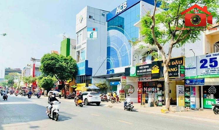Bán nhà đất Đường Nguyễn Chí Thanh – Phường cũ 7 Quận 10 – Thành phố Hồ Chí Minh REVIEW NHÀ PHỐ 300 m2 – 43 tỷ