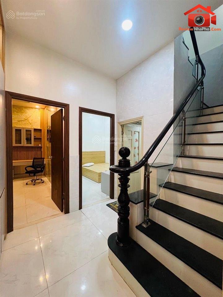Bán nhà 2 tầng đẹp đường Phạm Văn Chí – Quận 6 – Thành phố Hồ Chí Minh 11.5 tỷ
