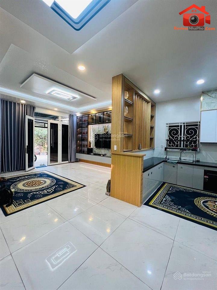 Bán nhà 2 tầng đẹp đường Phạm Văn Chí – Quận 6 – Thành phố Hồ Chí Minh 11.5 tỷ