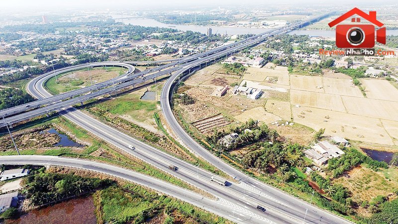 Bất động sản 24h: ĐBSCL tăng tốc loạt siêu hạ tầng; An Giang đề xuất cho xây công trình trên đất lúa- Ảnh 1. Bất động sản 24h: ĐBSCL tăng tốc loạt siêu hạ tầng; An Giang đề xuất cho xây công trình trên đất lúa- Ảnh 1.