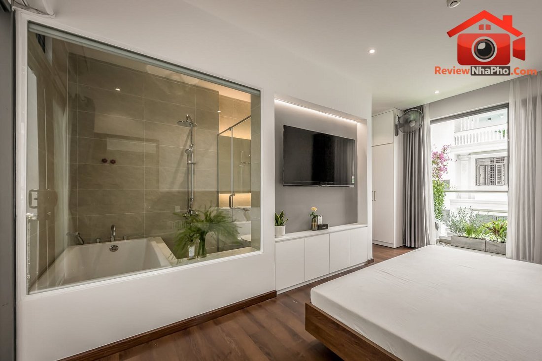 Nhà ống 3 tầng hóa giải sự ngột ngạt nhờ lõi thông tầng và thông gió xuyên phòng- Ảnh 10. Nhà ống 3 tầng hóa giải sự ngột ngạt nhờ lõi thông tầng và thông gió xuyên phòng- Ảnh 10.