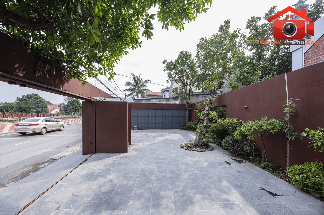 Nhà phố Ninh Bình: Cấu trúc 3 lớp lọc bụi và tiếng ồn xa lộ cho khuôn viên di sản- Ảnh 3. Nhà phố Ninh Bình: Cấu trúc 3 lớp lọc bụi và tiếng ồn xa lộ cho khuôn viên di sản- Ảnh 3.
