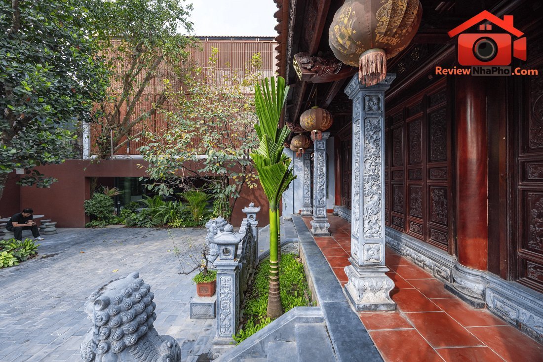 Nhà phố Ninh Bình: Cấu trúc 3 lớp lọc bụi và tiếng ồn xa lộ cho khuôn viên di sản- Ảnh 5. Nhà phố Ninh Bình: Cấu trúc 3 lớp lọc bụi và tiếng ồn xa lộ cho khuôn viên di sản- Ảnh 5.