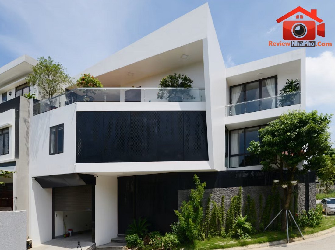 Vuông hóa góc xéo: Lời giải cho nhà phố trên đất phi đối xứng tại Bắc Giang- Ảnh 3. Vuông hóa góc xéo: Lời giải cho nhà phố trên đất phi đối xứng tại Bắc Giang- Ảnh 3.