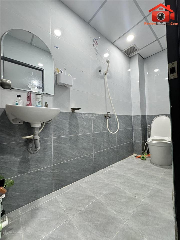 Bán nhà đất Đường Hòa Bình – Phường cũ Hòa Bình Quận 11 – Thành phố Hồ Chí Minh REVIEW NHÀ PHỐ 44m² 5.1 tỷ