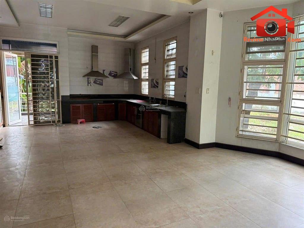 Bán nhà đất Đường Lê Thị Riêng – Phường cũ Thới An Quận 12 – Thành phố Hồ Chí Minh REVIEW NHÀ PHỐ 1055 m2 75.6 tỷ