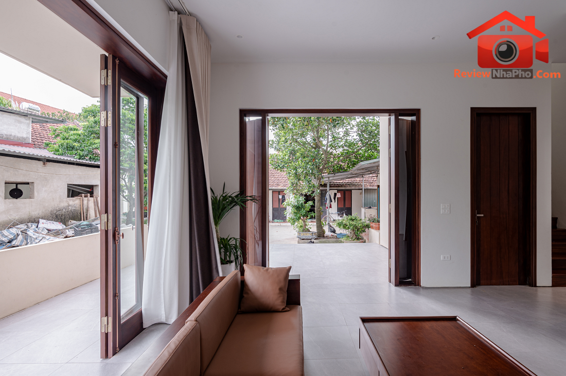 Ngôi nhà đa thế hệ ngoại ô Hà Nội: Nơi sân trong kết nối bếp cộng đồng- Ảnh 6. Ngôi nhà đa thế hệ ngoại ô Hà Nội: Nơi sân trong kết nối bếp cộng đồng- Ảnh 6.