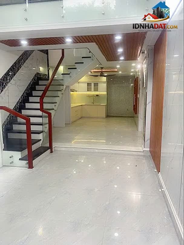 5 tầng, ngang rộng 4.7m, nhà ĐẸP ở ngay, 2 phút ra… – Bán kho xưởng Quận Tân Bình – TP Hồ Chí Minh giá 7 – 10 tỷ