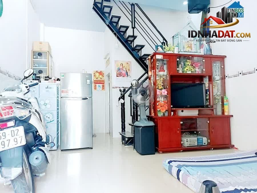 [Đánh giá Nhà Phố] Nhà 2 Tầng Đẹp Tại Tân Phú, Gần Các Trục Đường Chính - Review Nhà Phố - Ảnh 1