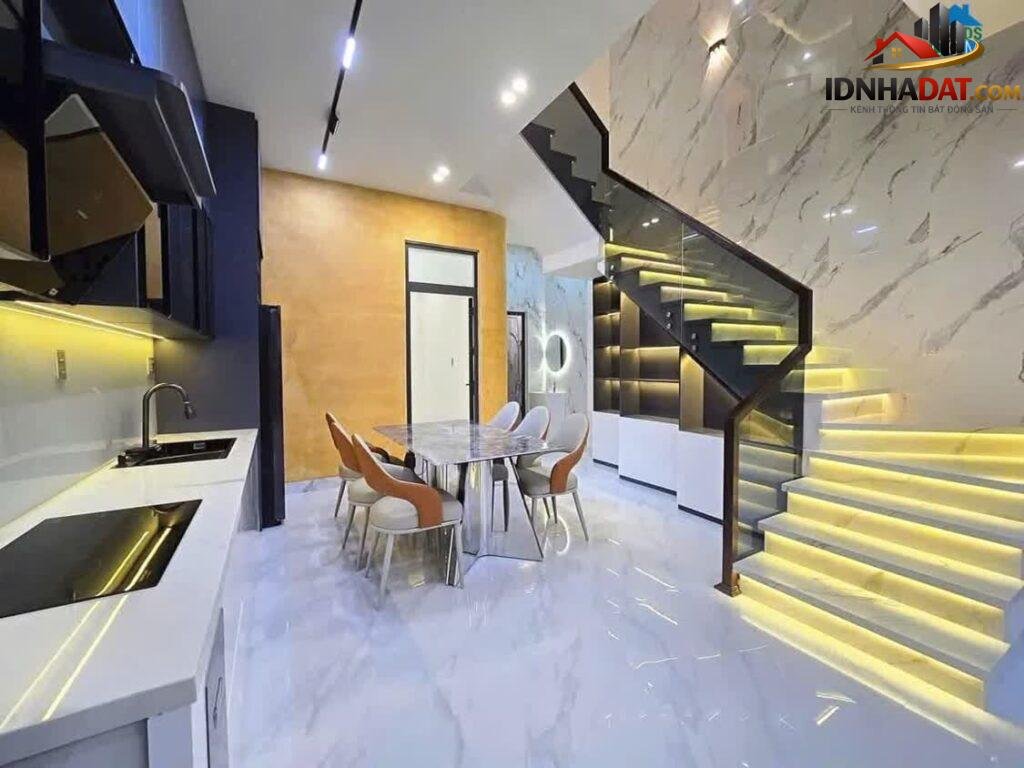[Review Nhà Phố] Nhà 3 Tầng Mặt Tiền Hòa Minh, Gần Biển Nguyễn Tất Thành - Review Nhà Phố - Ảnh 1
