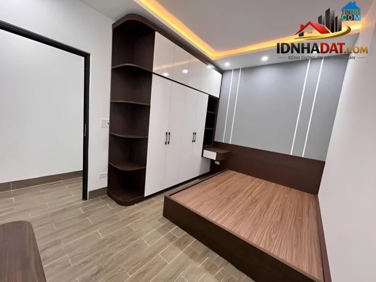 Nhà 1 Trệt 2 Lầu – Hiện Đại, Ở Ngay – Bán nhà trong ngõ – hẻm Quận Tân Phú – TP Hồ Chí Minh giá 3 – 5 tỷ