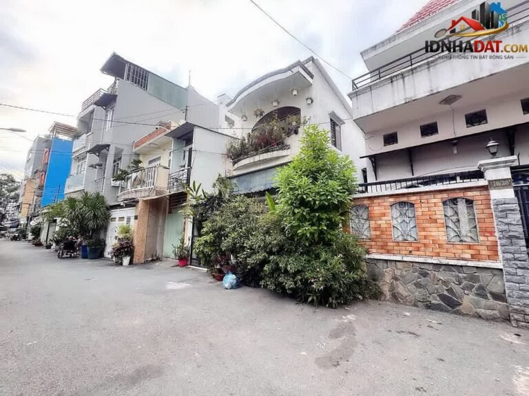 Bán Nhà 5 Tầng Thang Máy – Xe Hơi Ngủ Trong Nhà Đ.Bên Vân Đồn, Quận 4 – Diện Tích 86m² – Giá 19.5 Tỷ