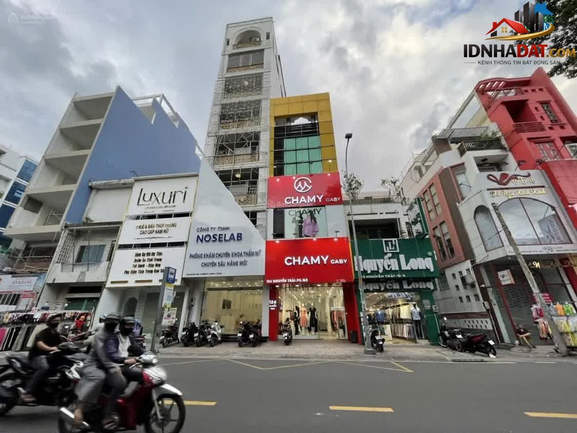[Đánh giá Nhà Phố] Nhà Mặt Phố Đường Nguyễn Trãi, Quận 5: Diện Tích 105m², Giá 55 Tỷ - Review Nhà Phố - Ảnh 1