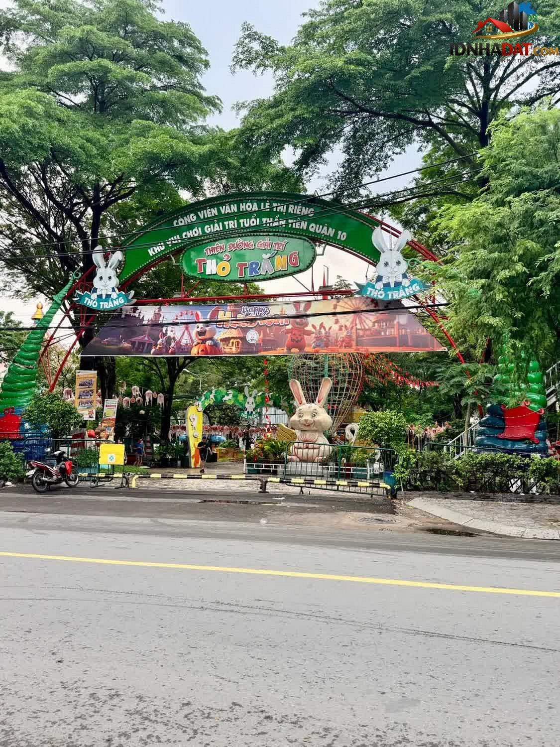 [Review Nhà Phố] Nhà Phường 15, Quận 10: Căn Nhà Đẹp Tiềm Năng Kinh Doanh Giá 9.5 Tỷ - Review Nhà Phố - Ảnh 1