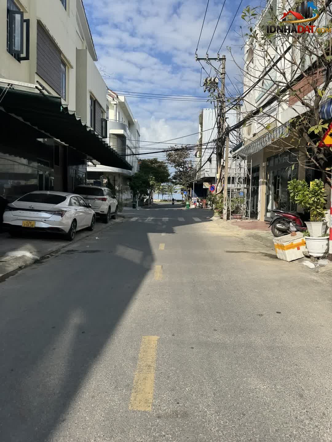 [Review Nhà Phố] Nhà Mặt Phố Nguyễn Huy Lượng 3 Tầng Giá 5.7 Tỷ Gần Biển Đà Nẵng - Review Nhà Phố - Ảnh 1