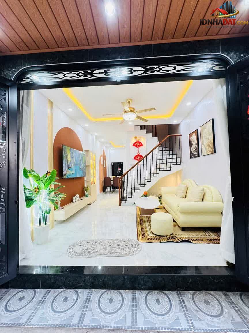 [Review Nhà Phố] Nhà 3 tầng giá 5.75 tỷ tại Bình Thạnh - Tiện nghi hoàn hảo, vị trí đắc địa - Review Nhà Phố - Ảnh 1