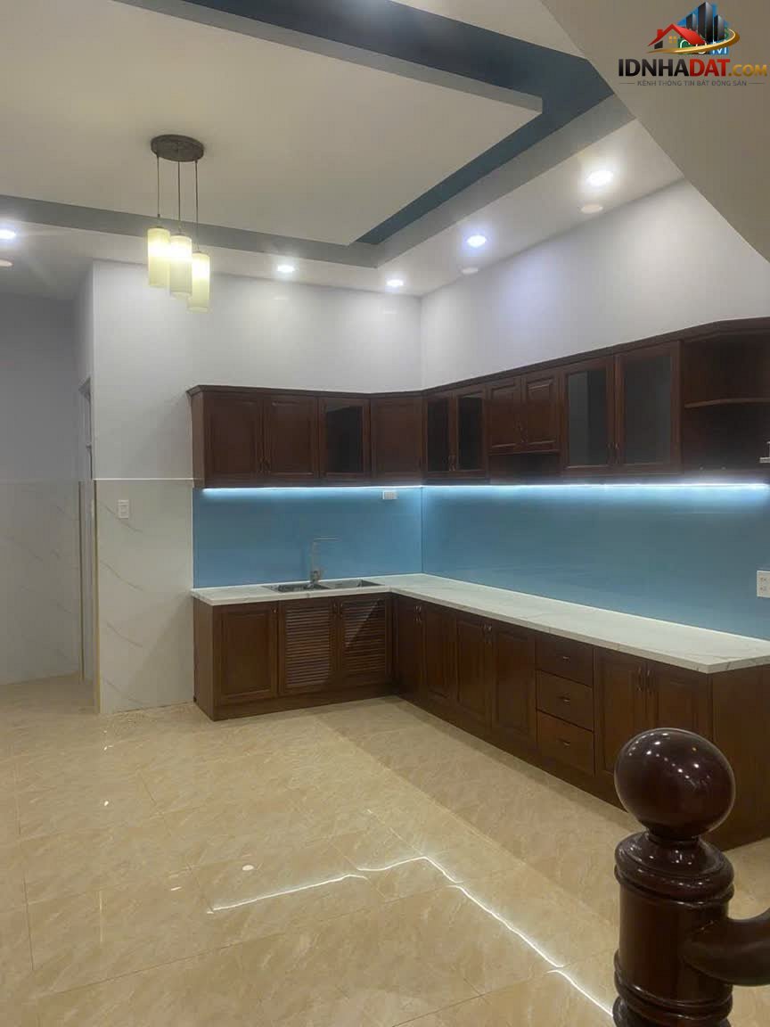 [Review Nhà Phố] Ngôi nhà 3 tầng đẹp giá 5.9 tỷ tại Phường Bình Thành, Bình Tân - Review Nhà Phố - Ảnh 1
