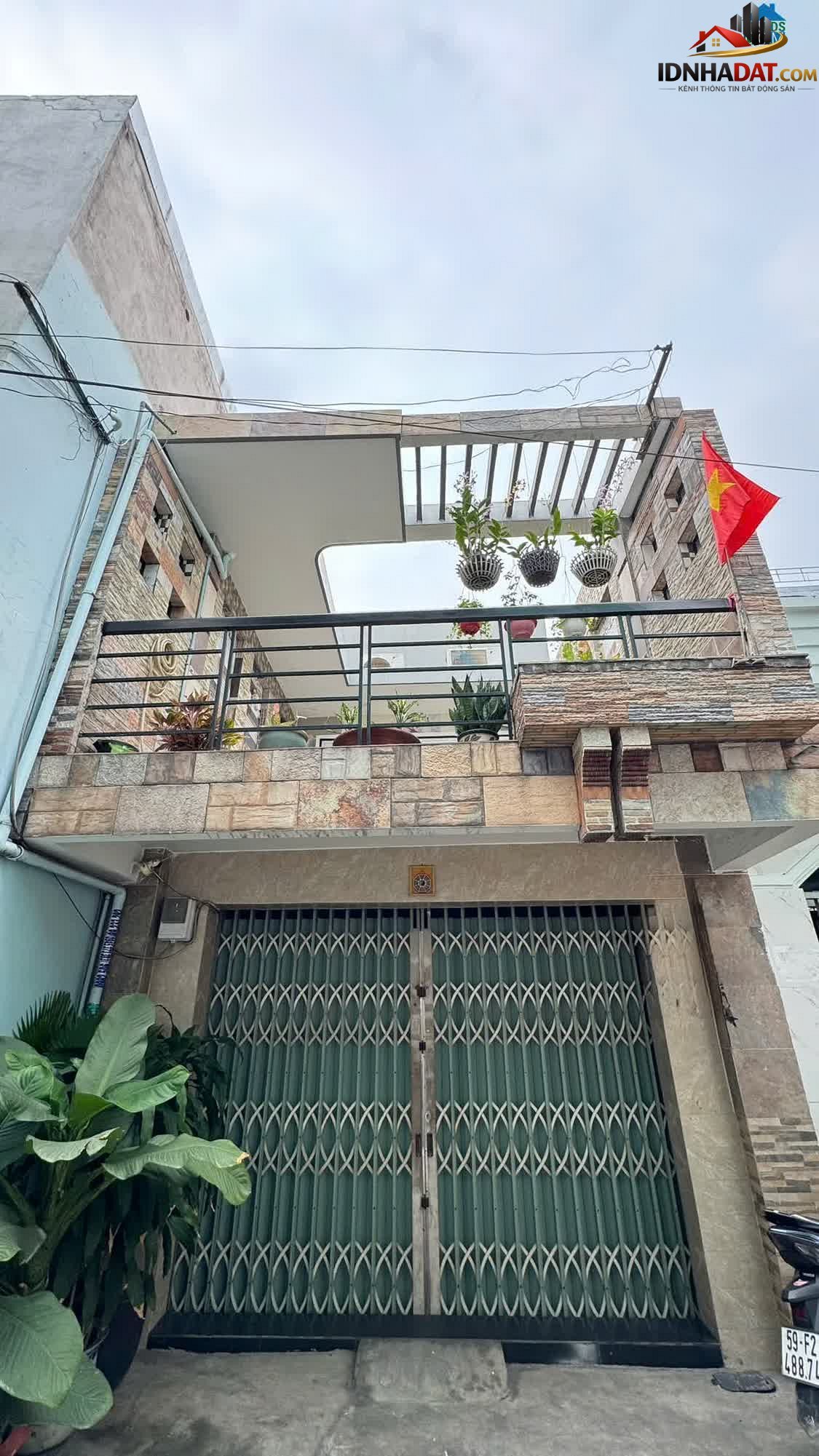 [Review Nhà Phố] Nhà 2 tầng giá 9.3 tỷ tại Đường Tân Sơn Nhì, Quận Tân Phú, HCM - Review Nhà Phố - Ảnh 1