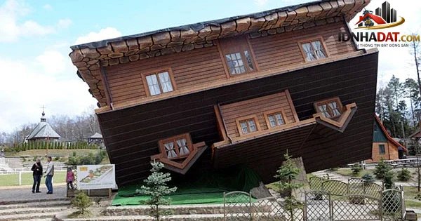 Những Ngôi Nhà Lộn Ngược Độc Đáo Trên Thế Giới – Kiến Trúc Thú Vị Bên Lề Du Lịch