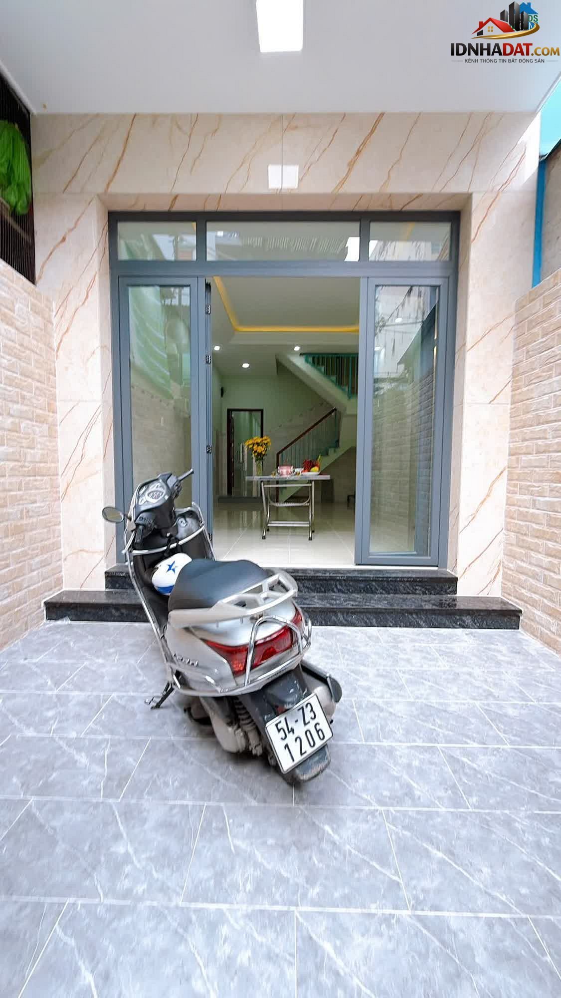 [Đánh giá Nhà Phố] Nhà Đường Đoàn Văn Bơ, Quận 4: Đầu Tư Hấp Dẫn Với Giá 6.5 Tỷ - Review Nhà Phố - Ảnh 1