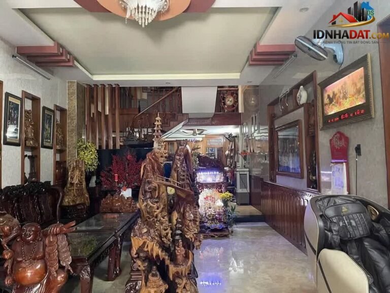 [Review Nhà Phố] Nhà 3 tầng giá 4.5 tỷ trên đường Nguyễn Lương Bằng, Đà Nẵng