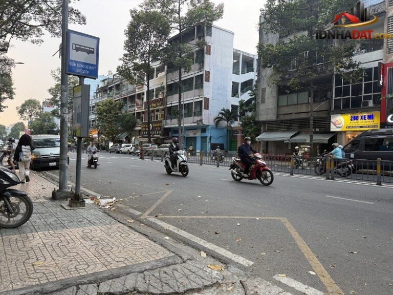 Chính chủ bán nhà cũ tiện xây mới Trần Phú Q.5 – 65m2, nở hậu giá chỉ 7,99 tỉ Bán nhà Phường 8 Quận 5 Thành Phố Hồ Chí Minh