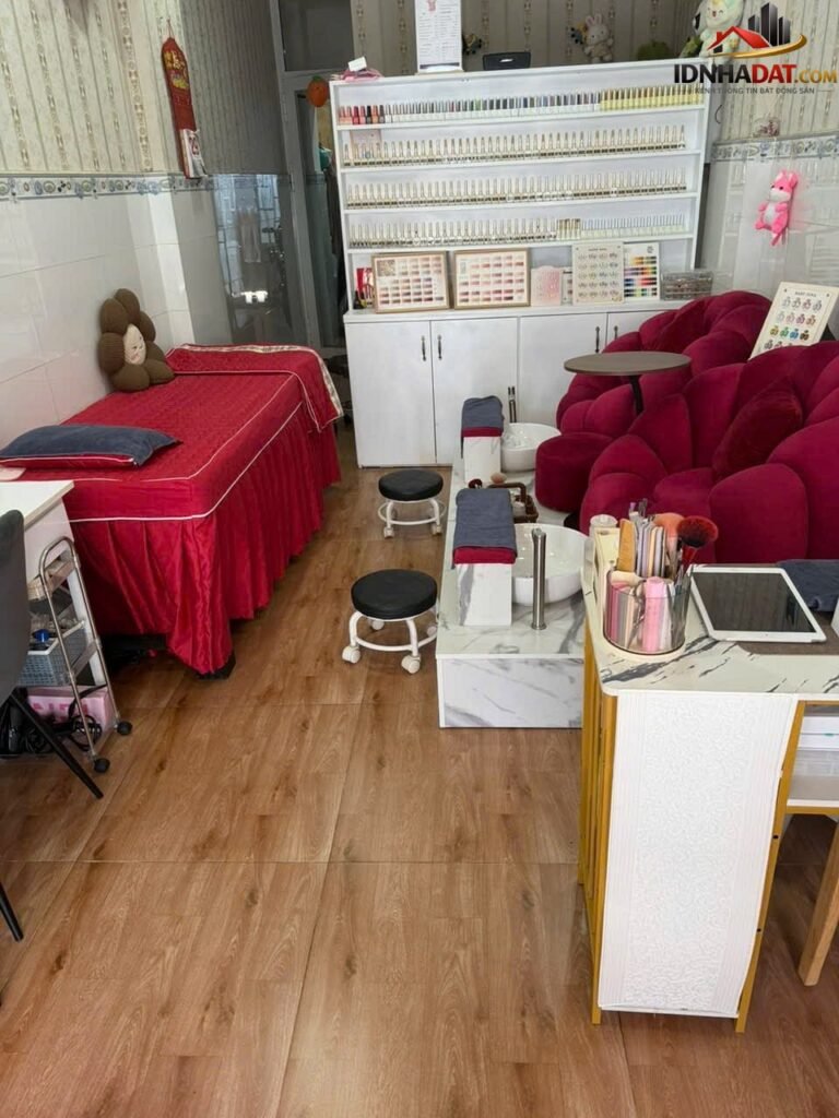 Sang tiệm nail – mi – gội tại quận 6, Hồ Chí Minh – 90 triệu
