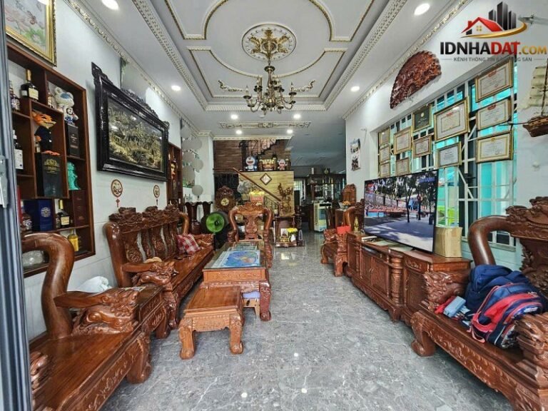 Bán biệt thự Phường Phước Long B Quận Thủ Đức Thành Phố Hồ Chí Minh diện tích 160m2 giá 19.5 tỷ