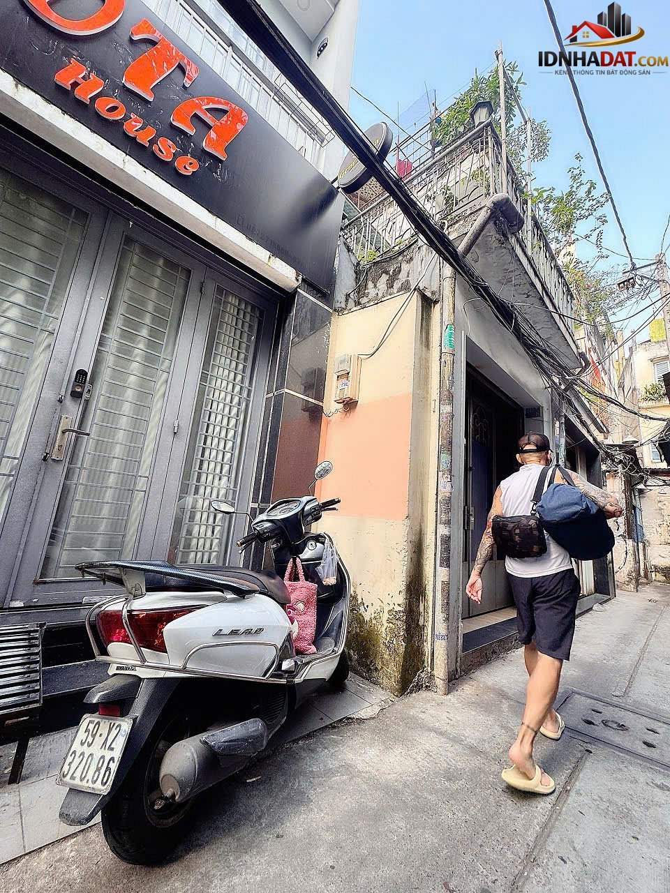 [Review Nhà Phố] Nhà 2 tầng mặt tiền hẻm kinh doanh Đường Bùi Viện, Quận 1, giá 12 tỷ - Review Nhà Phố - Ảnh 1